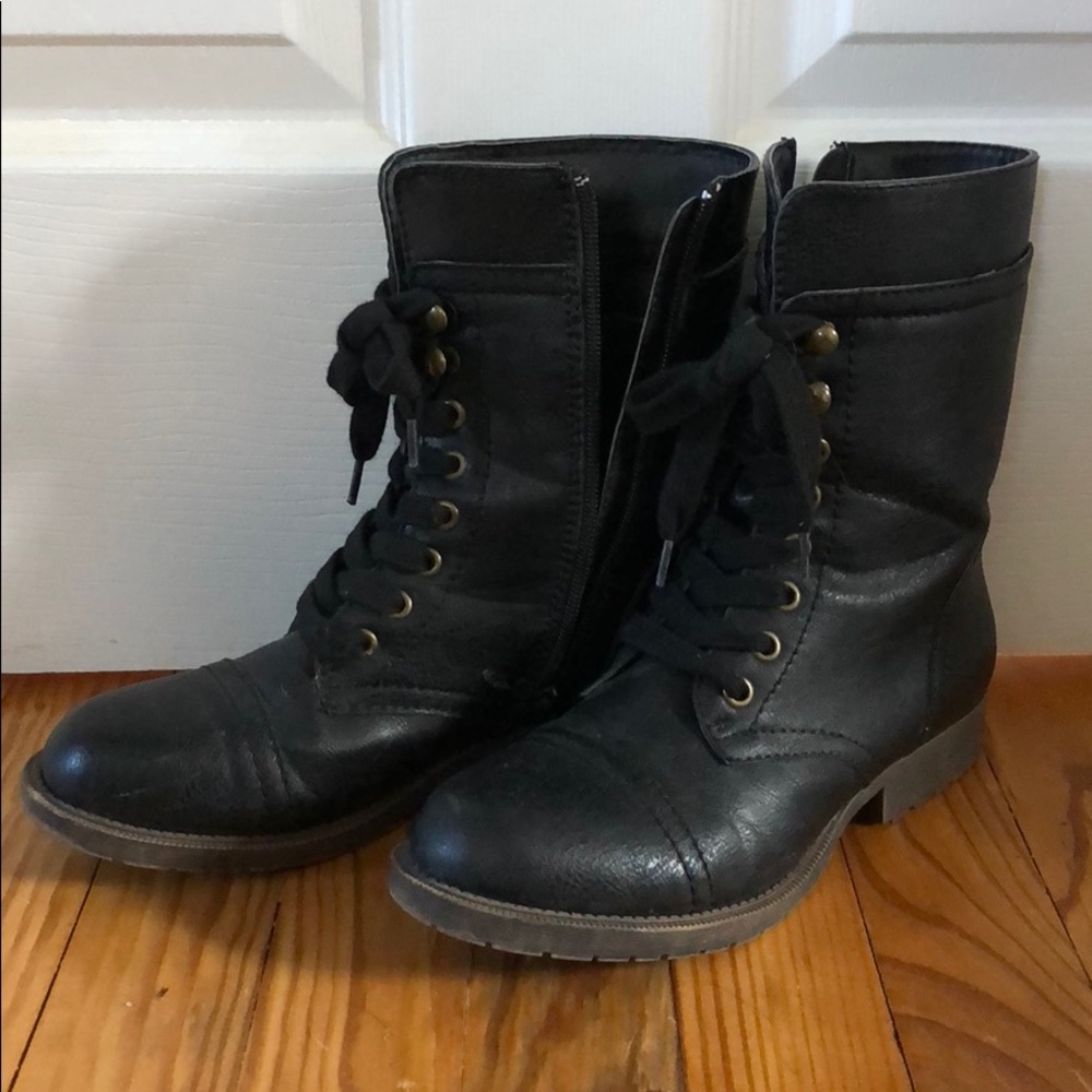 Black boots